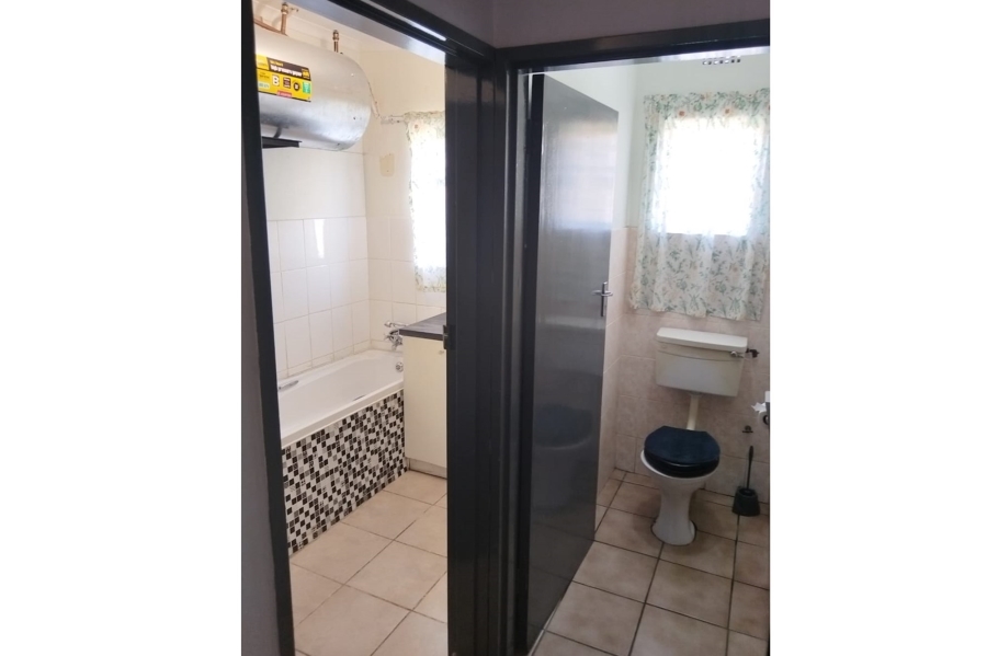 4 Bedroom Property for Sale in Newton Western Cape